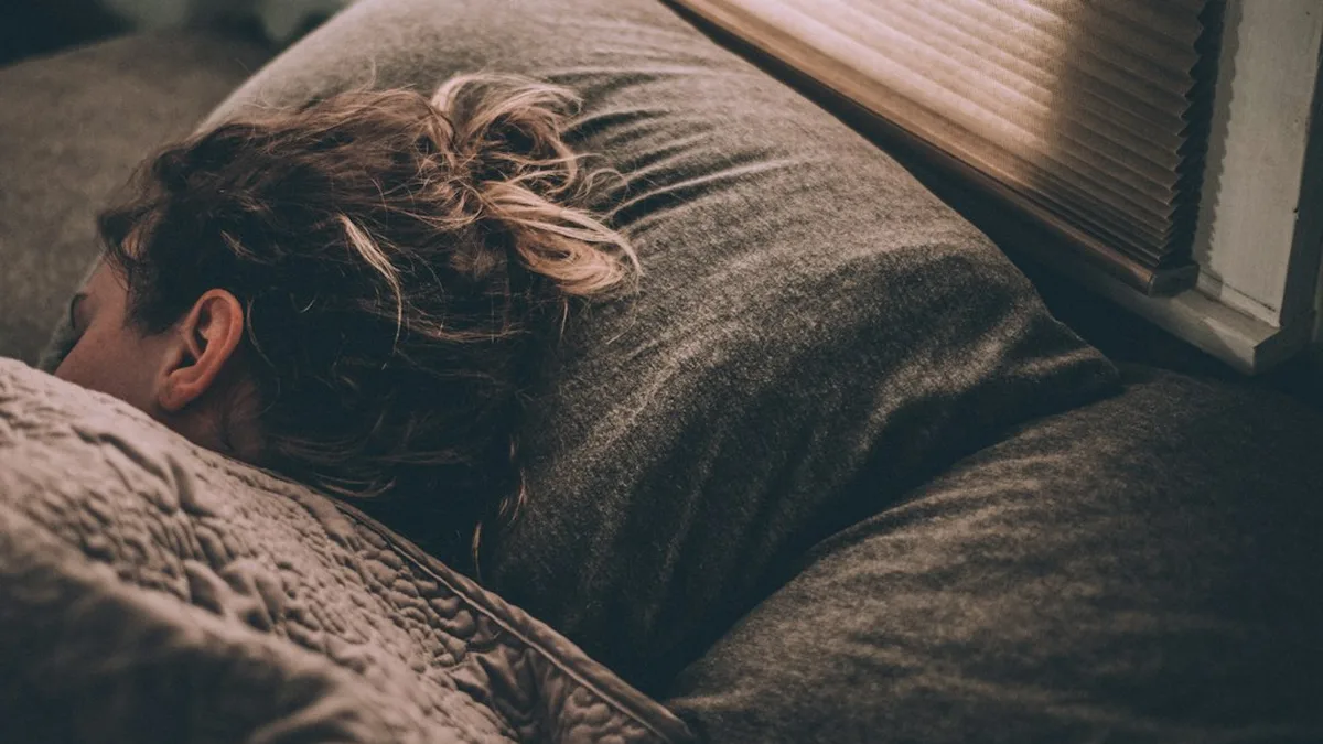 Comment s'endormir rapidement ado : heure de sommeil ado 14 ans