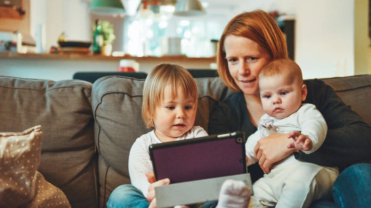 Concilier télétravail et enfants à la maison : tout ce qu'il faut savoir